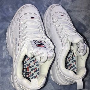 ❤️FILA DISRUPTOR 2❤️ SIZE 6.5 WORN ONCE